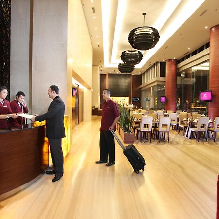 Swiss-Belinn Ska Пеканбару Екстериор снимка