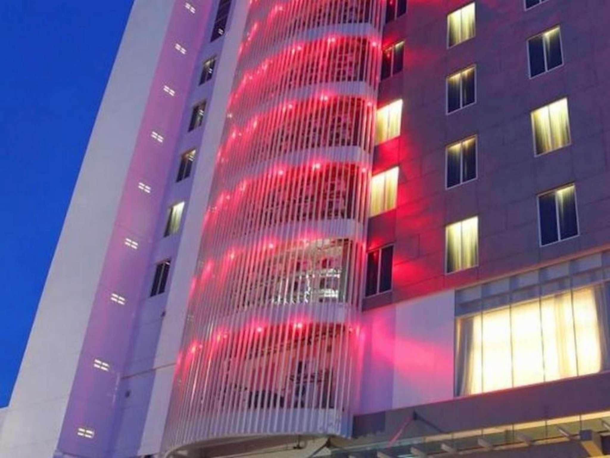 Swiss-Belinn Ska Пеканбару Екстериор снимка
